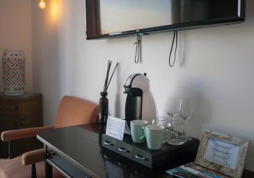 CHAMBRE DOUBLE AVEC BALCON ET VUE JARDIN