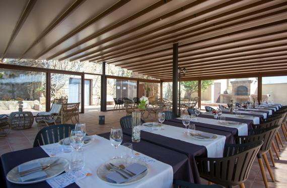 Jardin avec terrasse à l'Hôtel Aires de l'Empordà Jardin dans l'hôtel