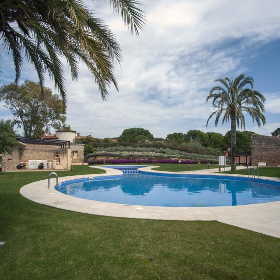 Hotel with pool in the Empordà Hotel Aires de l'Empordà pool