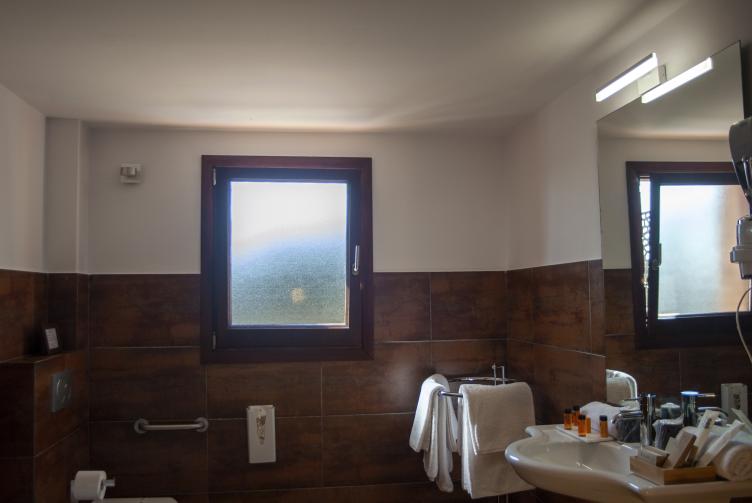 DOUBLE ROOM WITH TERRACE AND QUIET STREET VIEW