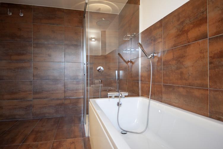 DOUBLE ROOM WITH TERRACE AND QUIET STREET VIEW