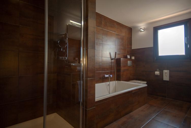 HABITACIÓ DOBLE AMB BALCÓ VISTA CARRER TRANQUIL