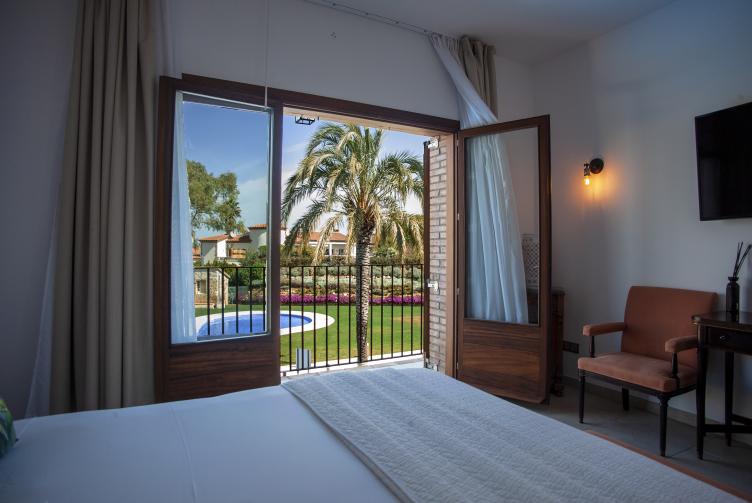 DOUBLE ROOM BALCONY WITH GARDEN VIEW