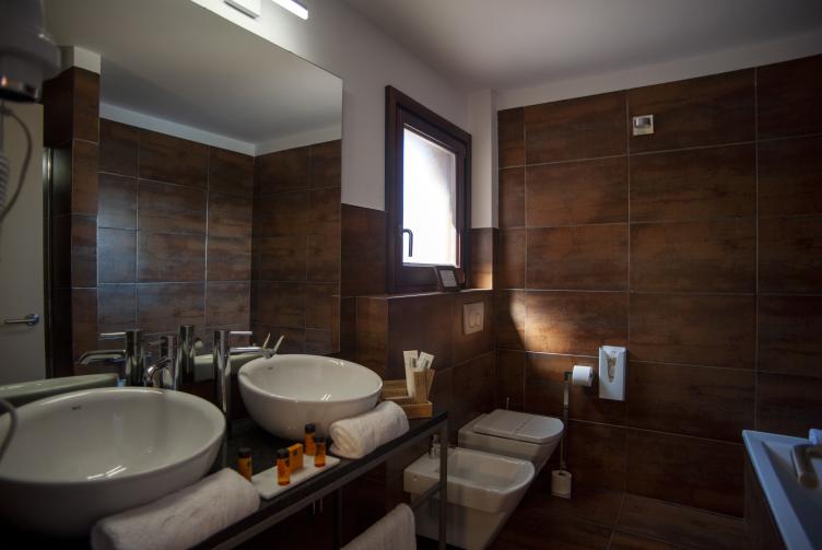 DOUBLE ROOM BALCONY WITH GARDEN VIEW