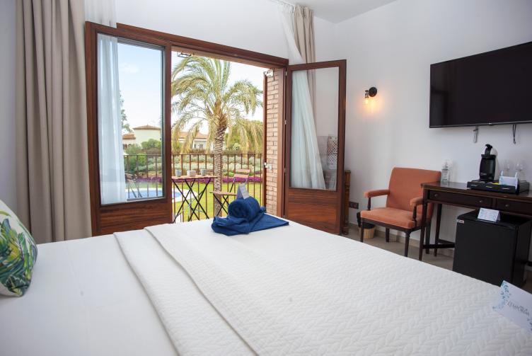 DOUBLE ROOM BALCONY WITH GARDEN VIEW